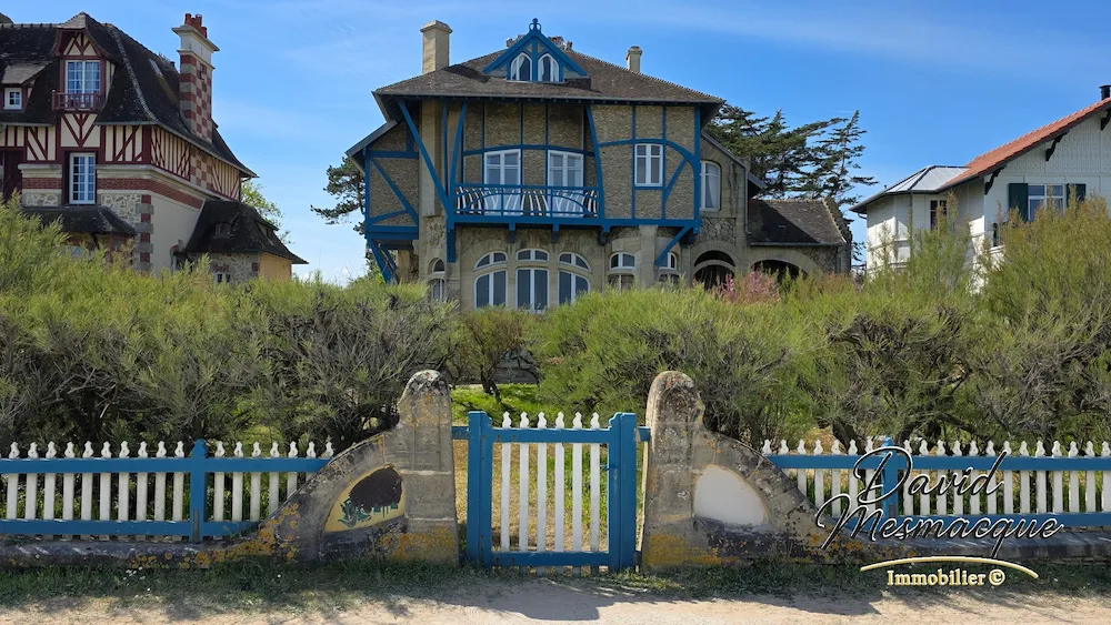 Villa balnéaire de prestige à Hermanville-sur-Mer, architecture Belle Époque, vente immobilière haut de gamme